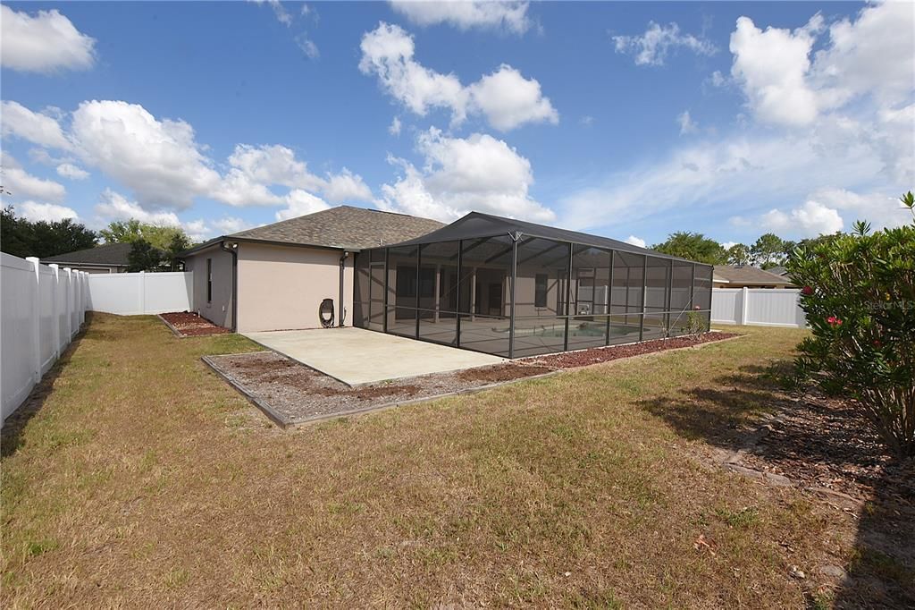 For Rent: $2,300 (3 beds, 2 baths, 1622 Square Feet)