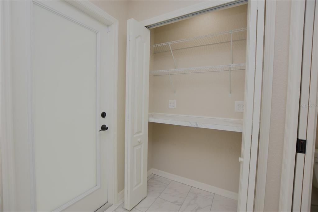 For Rent: $2,300 (3 beds, 2 baths, 1622 Square Feet)