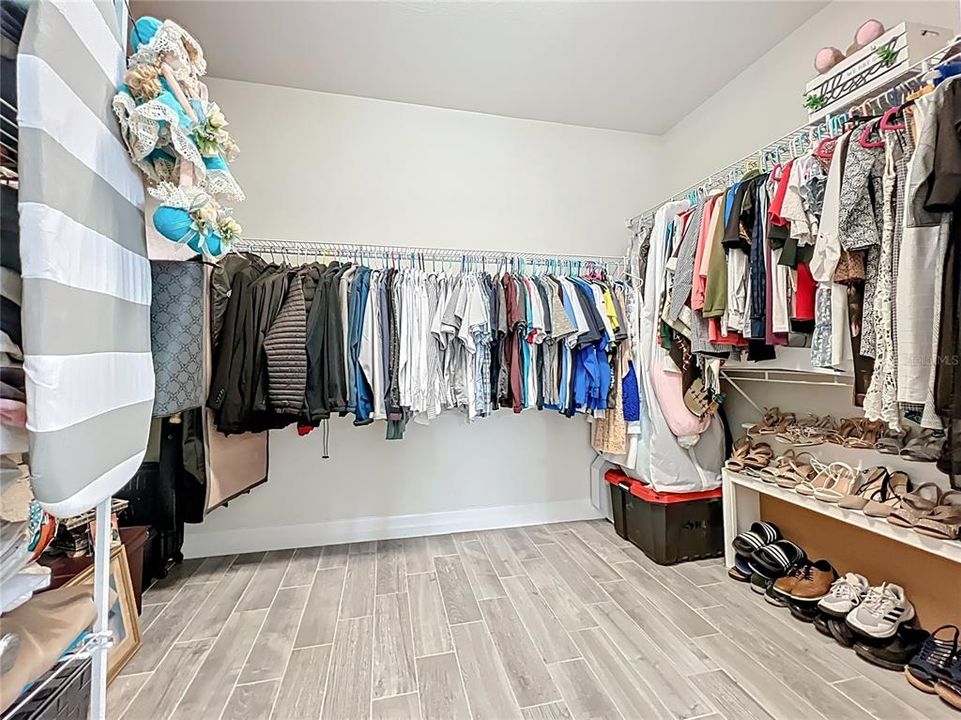 En Venta: $1,150,000 (4 camas, 4 baños, 3931 Pies cuadrados)