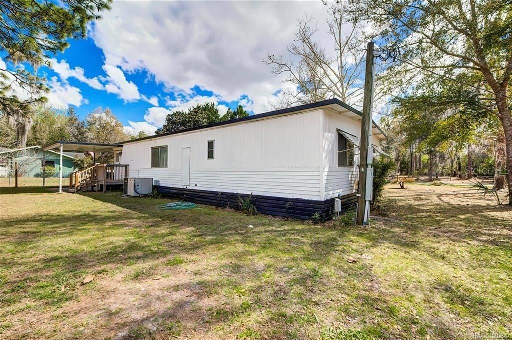For Sale: $159,900 (3 beds, 2 baths, 1104 Square Feet)