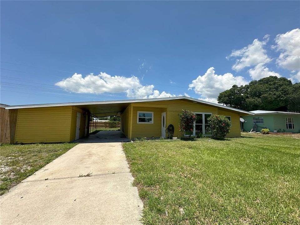 For Rent: $1,995 (3 beds, 2 baths, 1304 Square Feet)