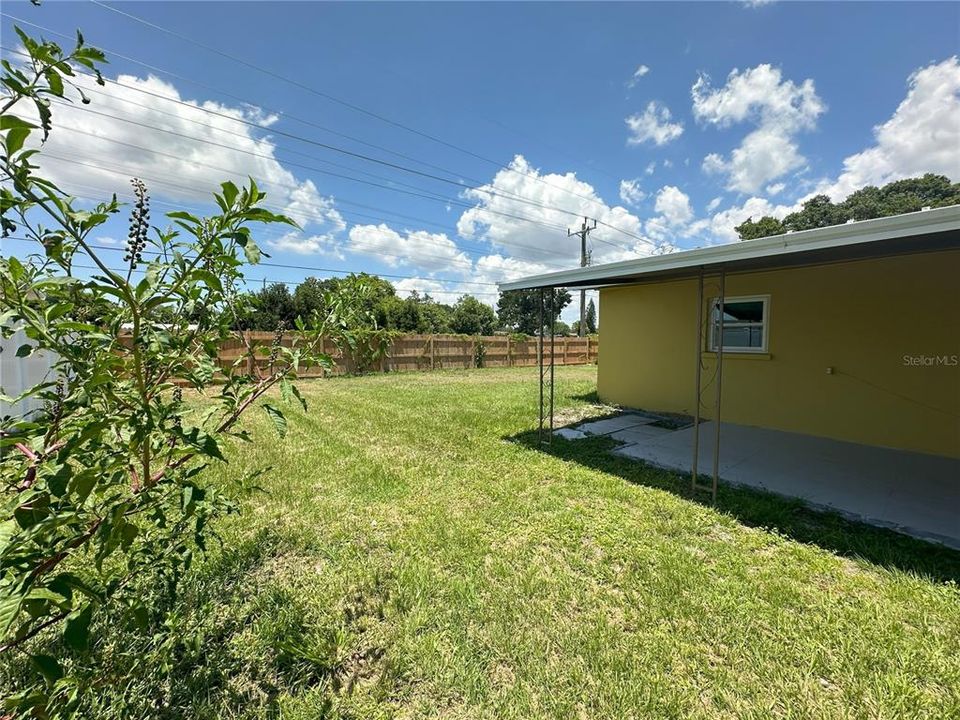For Rent: $1,995 (3 beds, 2 baths, 1304 Square Feet)