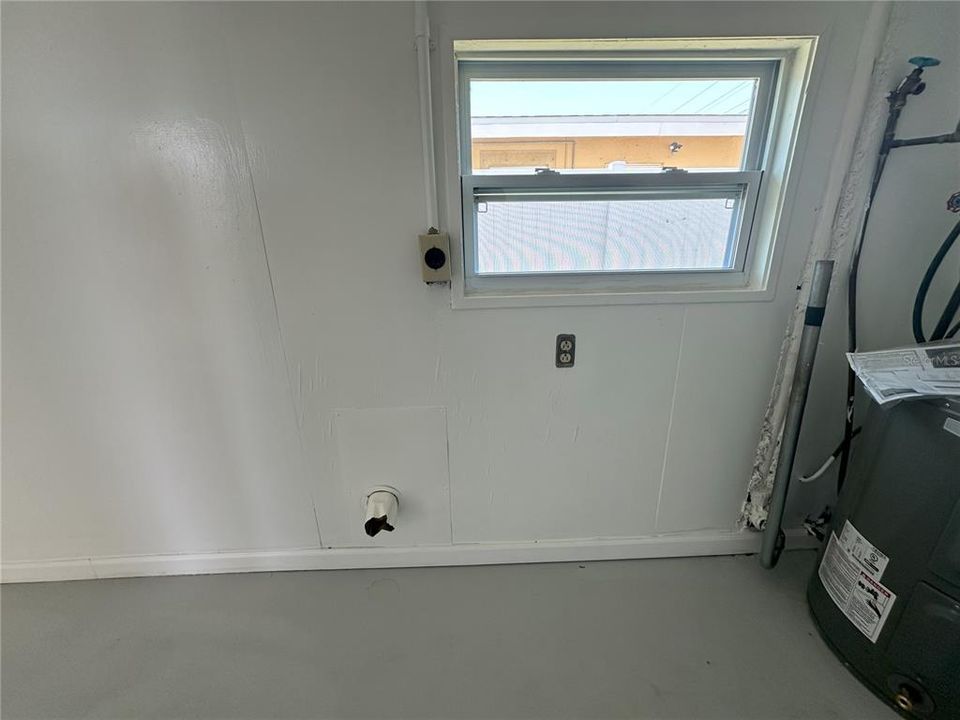 For Rent: $1,995 (3 beds, 2 baths, 1304 Square Feet)