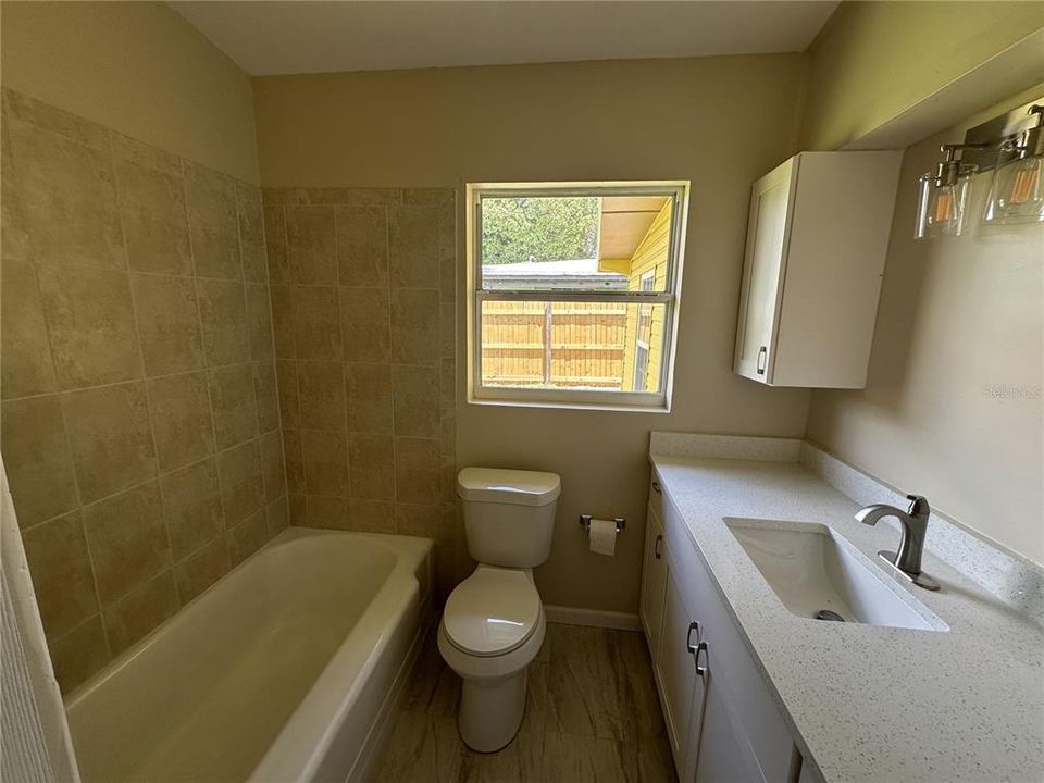 For Rent: $1,995 (3 beds, 2 baths, 1304 Square Feet)