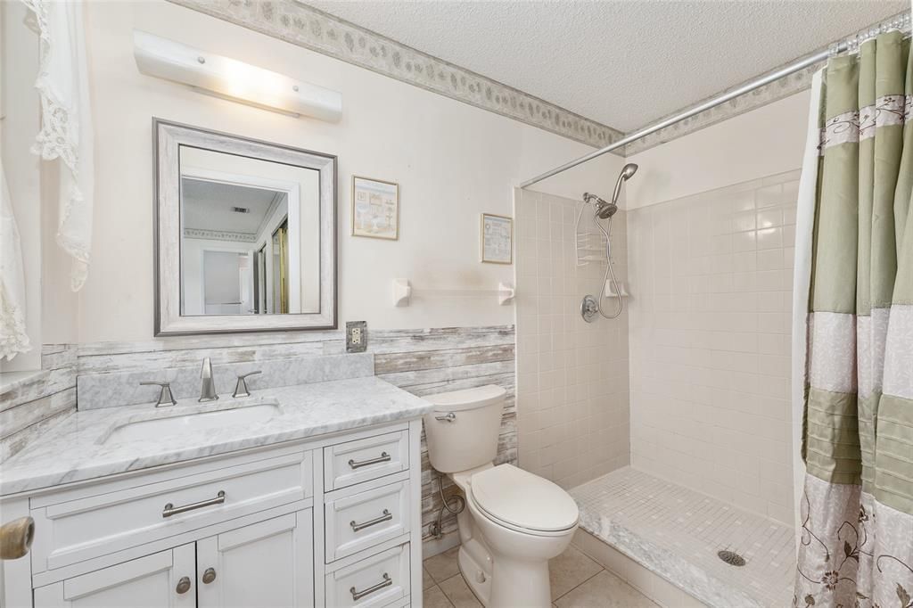 For Sale: $300,000 (3 beds, 2 baths, 1248 Square Feet)