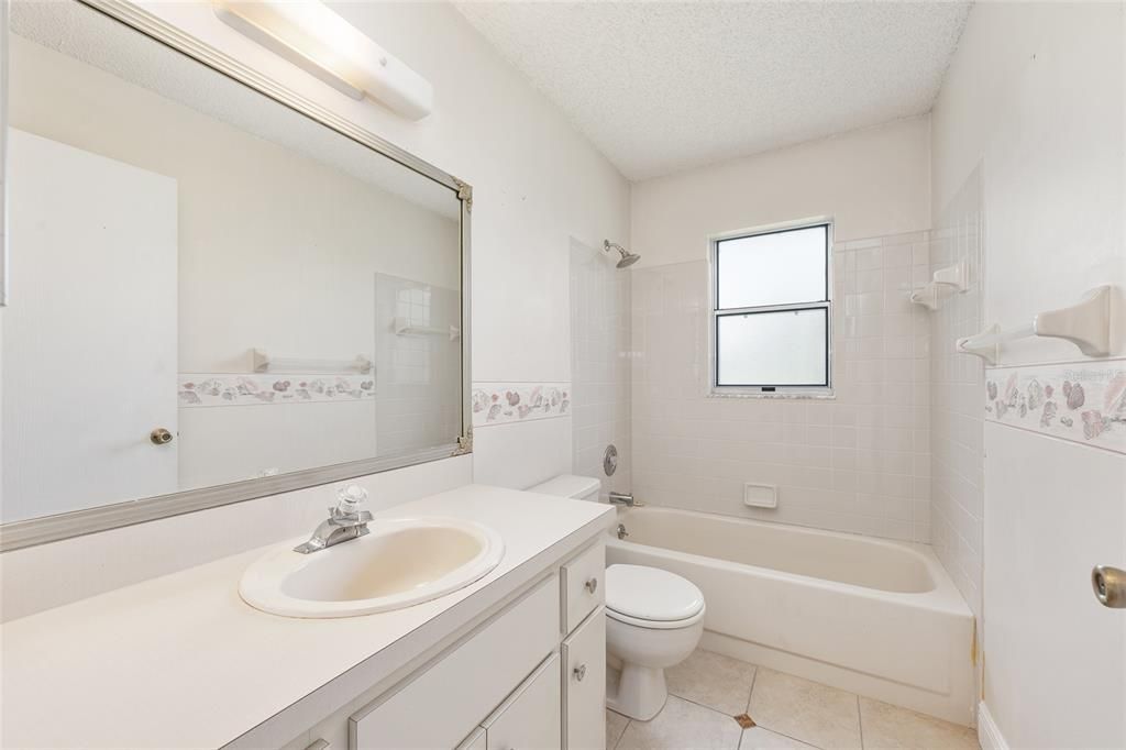 For Sale: $300,000 (3 beds, 2 baths, 1248 Square Feet)