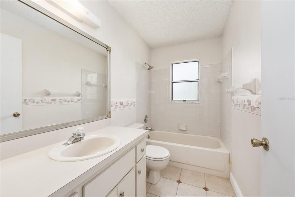 For Sale: $300,000 (3 beds, 2 baths, 1248 Square Feet)