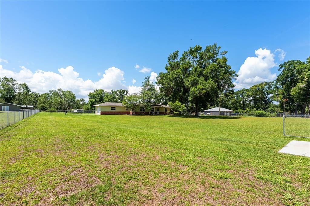 For Sale: $300,000 (3 beds, 2 baths, 1248 Square Feet)