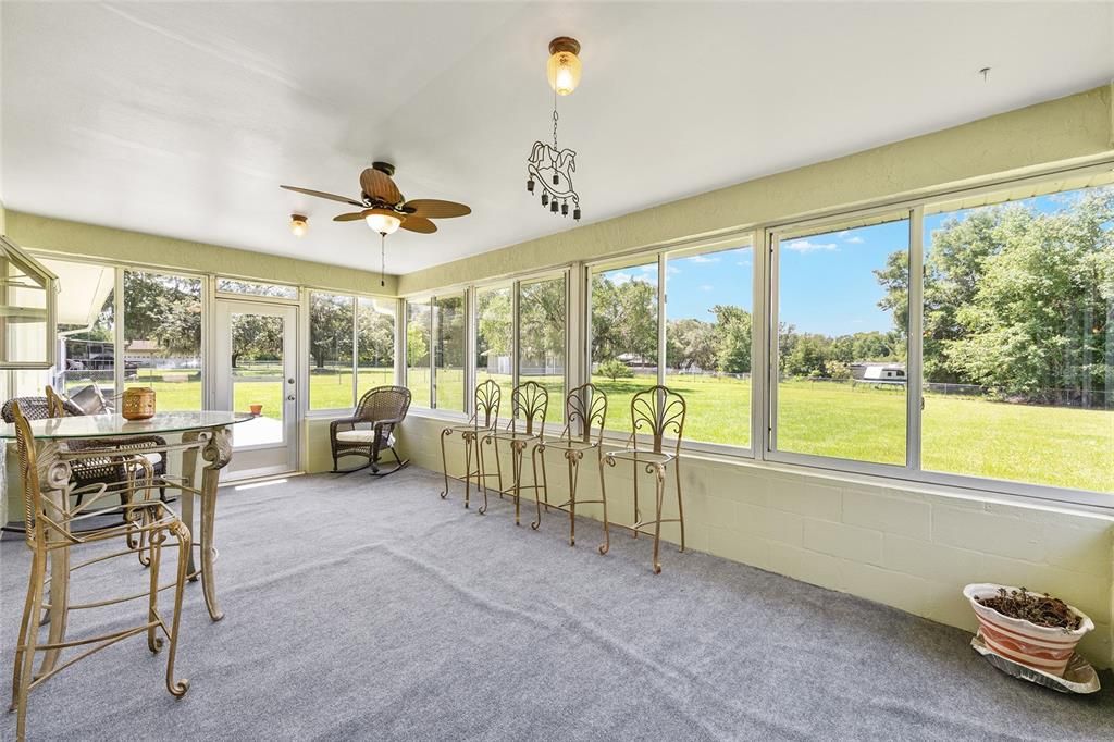 For Sale: $300,000 (3 beds, 2 baths, 1248 Square Feet)