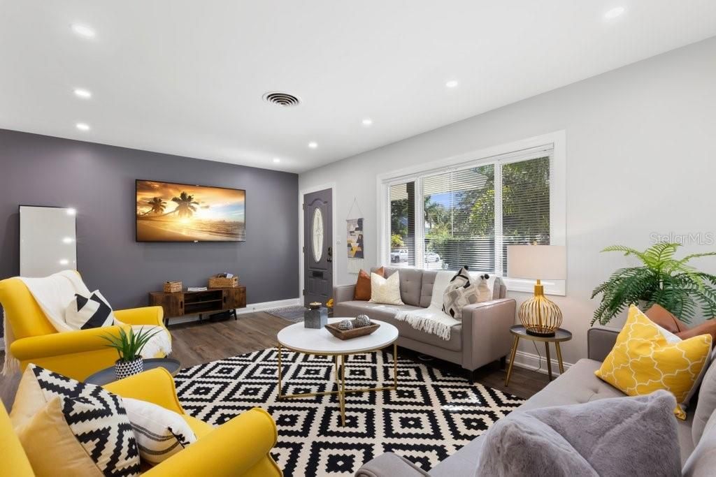 For Rent: $4,500 (3 beds, 2 baths, 1284 Square Feet)