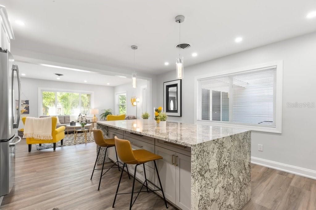 For Rent: $4,500 (3 beds, 2 baths, 1284 Square Feet)