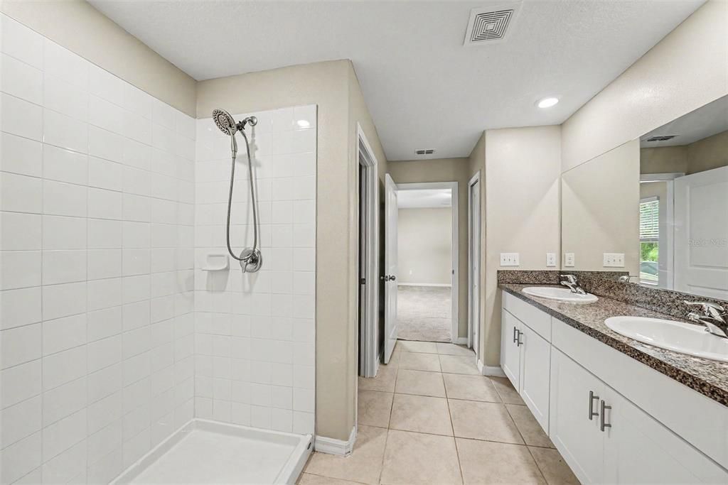 For Sale: $420,000 (4 beds, 2 baths, 2635 Square Feet)