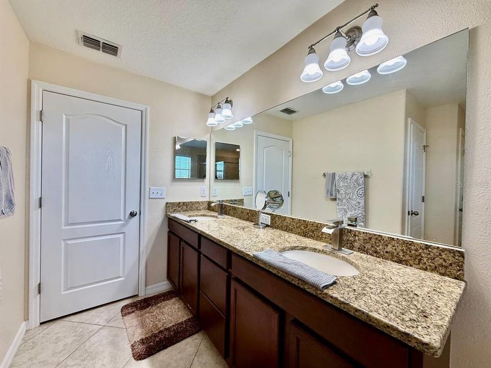 В аренду: $2,800 (4 спален, 3 ванн, 2500 Квадратных фут)