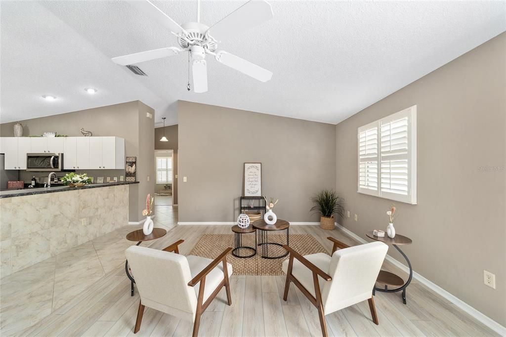 For Sale: $259,000 (2 beds, 2 baths, 1160 Square Feet)