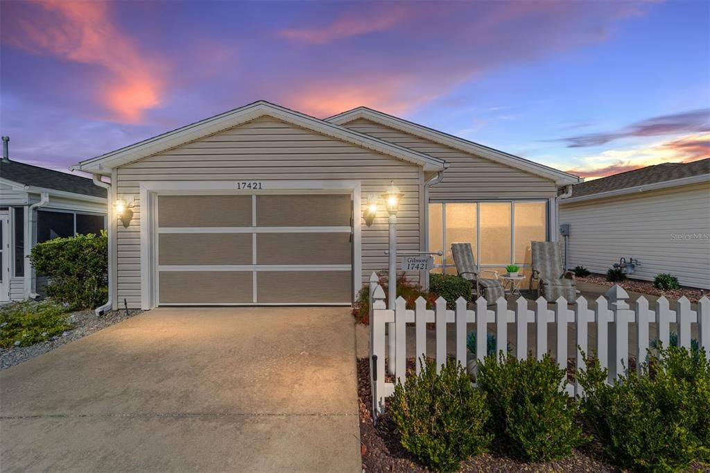 For Sale: $259,000 (2 beds, 2 baths, 1160 Square Feet)