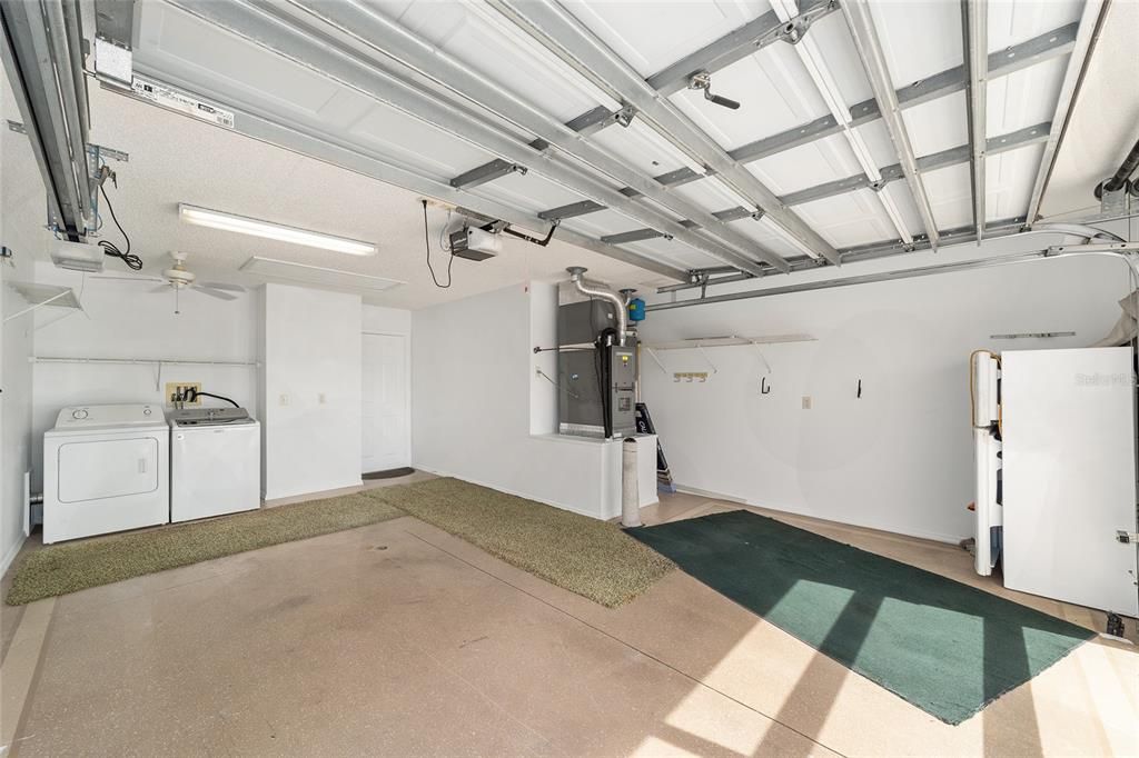 For Sale: $259,000 (2 beds, 2 baths, 1160 Square Feet)