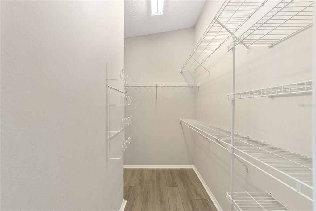 For Sale: $259,000 (2 beds, 2 baths, 1160 Square Feet)