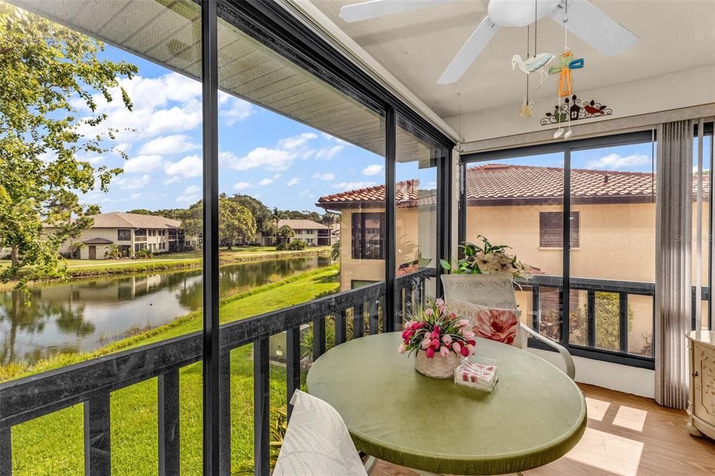 For Sale: $235,000 (2 beds, 2 baths, 1065 Square Feet)