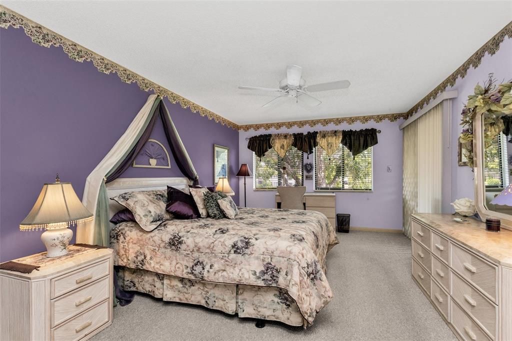 For Sale: $235,000 (2 beds, 2 baths, 1065 Square Feet)