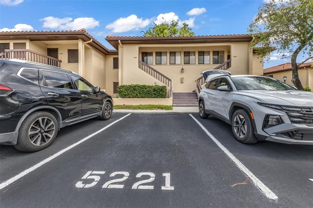 For Sale: $235,000 (2 beds, 2 baths, 1065 Square Feet)
