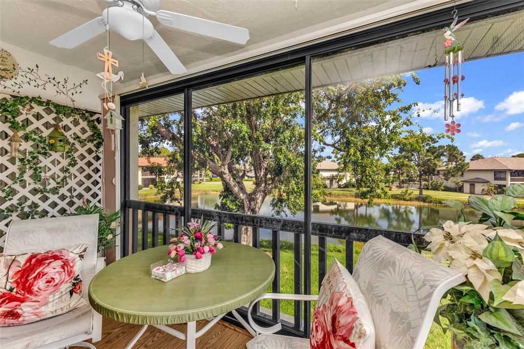 For Sale: $235,000 (2 beds, 2 baths, 1065 Square Feet)