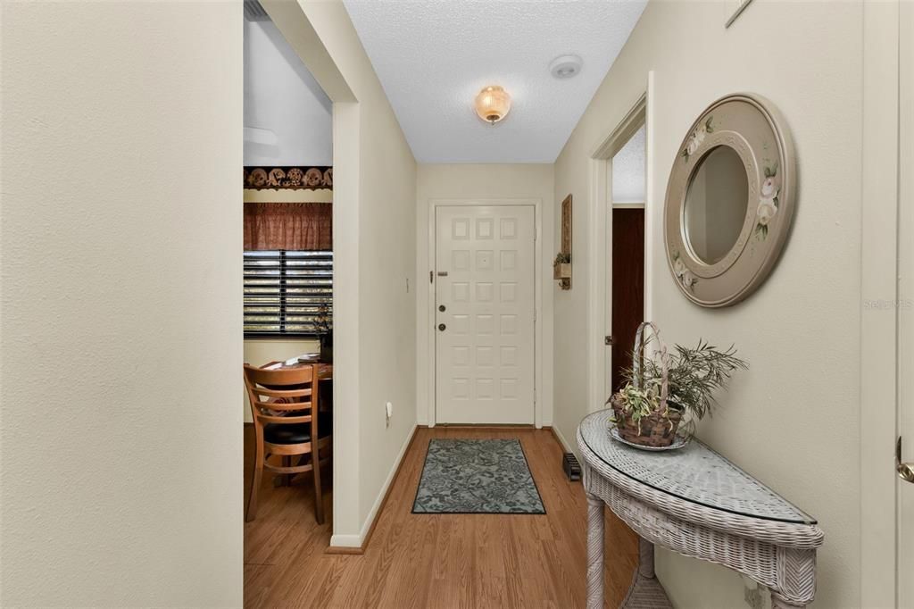 For Sale: $235,000 (2 beds, 2 baths, 1065 Square Feet)