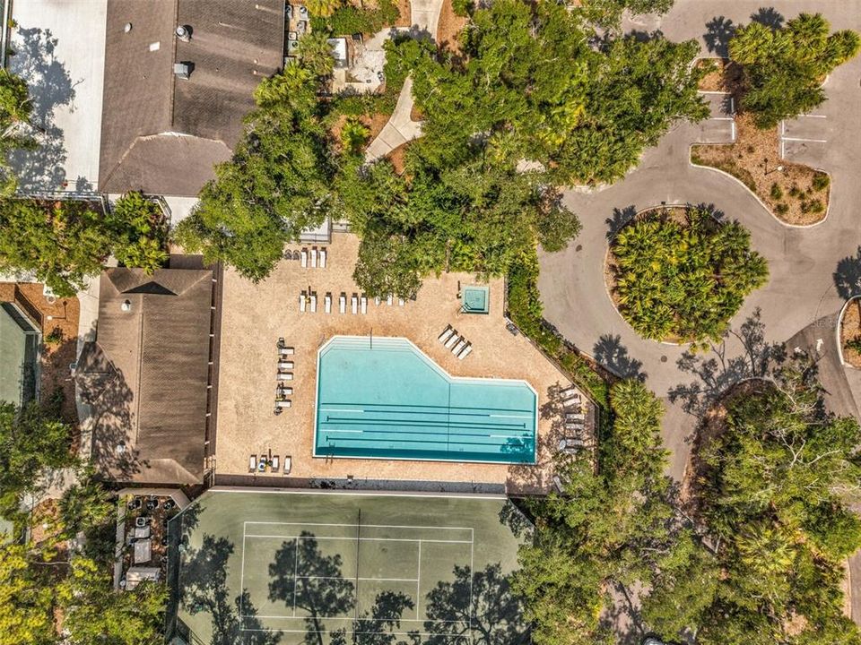 For Sale: $235,000 (2 beds, 2 baths, 1065 Square Feet)