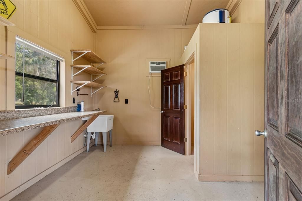 For Sale: $1,250,000 (3 beds, 2 baths, 2573 Square Feet)