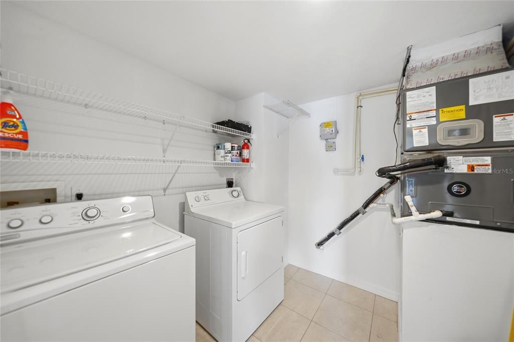 En Venta: $185,000 (3 camas, 2 baños, 1348 Pies cuadrados)