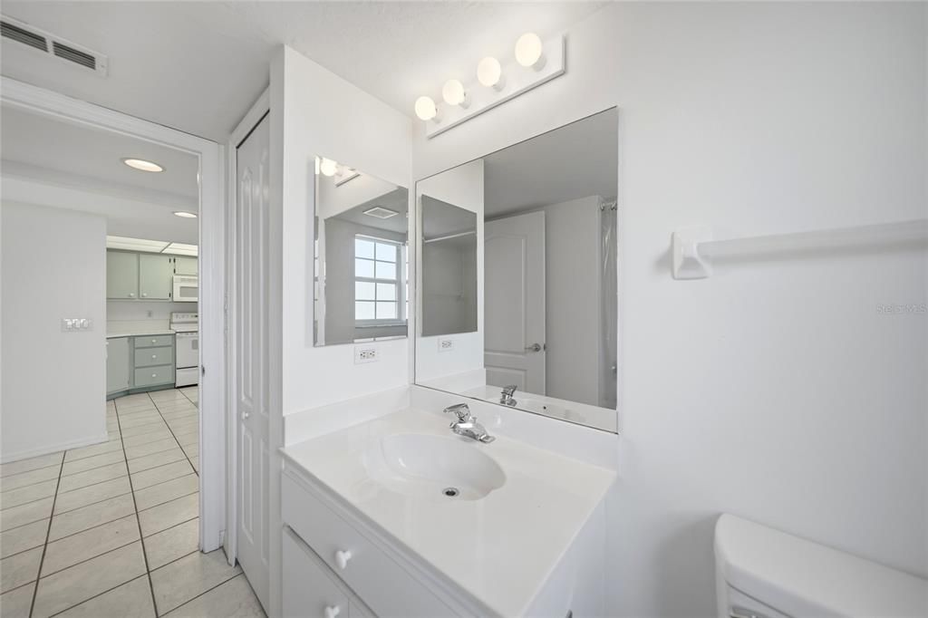 En Venta: $185,000 (3 camas, 2 baños, 1348 Pies cuadrados)