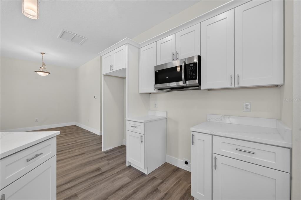 For Sale: $375,000 (3 beds, 2 baths, 1538 Square Feet)