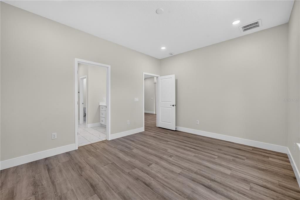 For Sale: $375,000 (3 beds, 2 baths, 1538 Square Feet)
