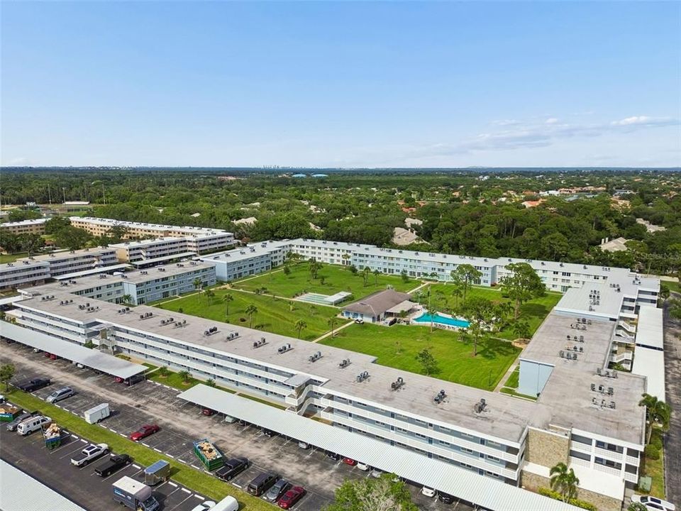 На продажу: $199,900 (2 спален, 2 ванн, 1035 Квадратных фут)