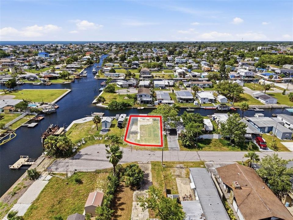 待售: $199,000 (0.07 acres)