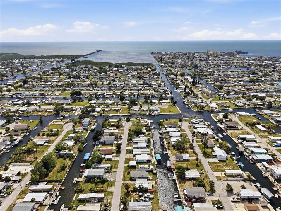 待售: $199,000 (0.07 acres)