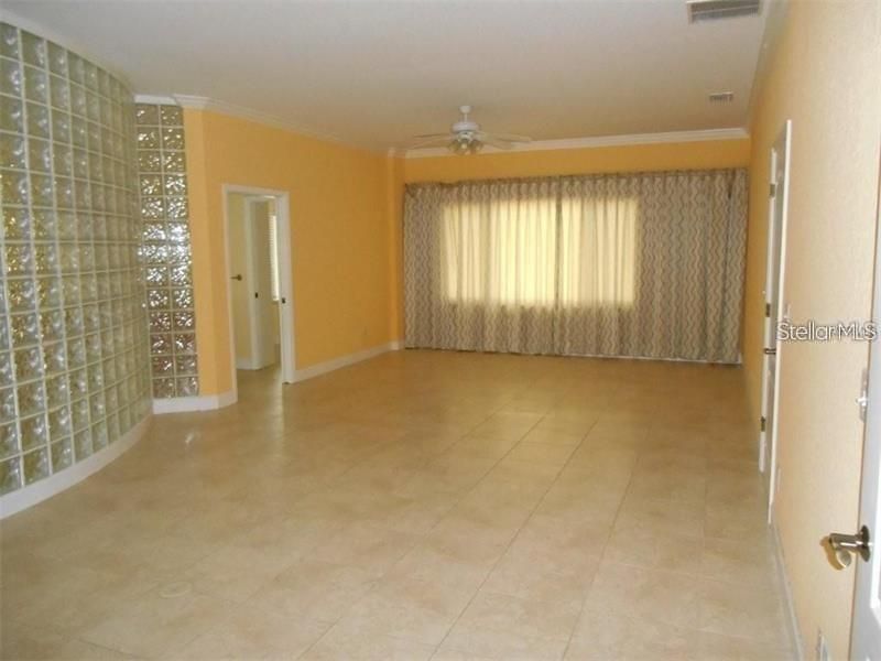 For Rent: $4,750 (5 beds, 4 baths, 3447 Square Feet)