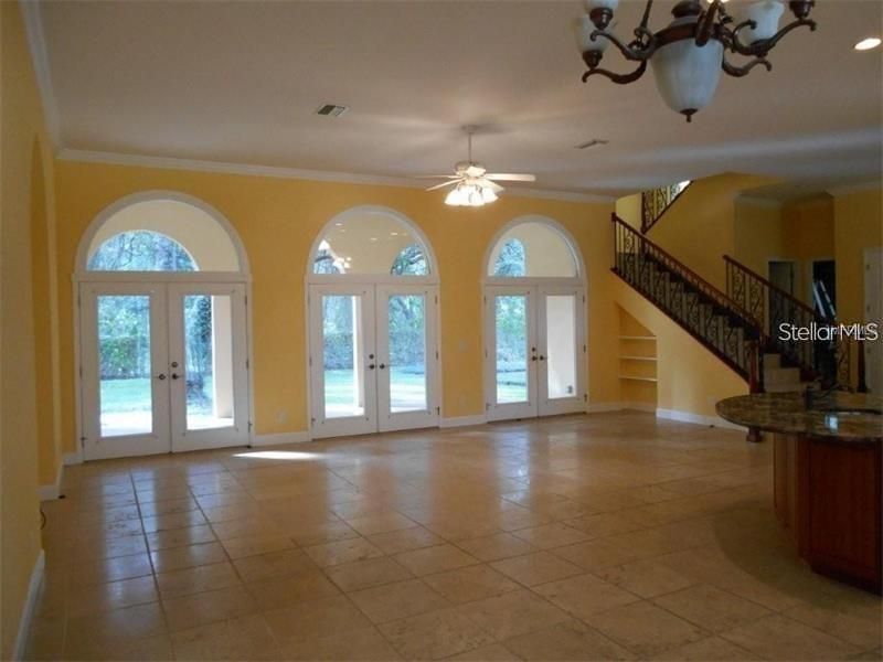 For Rent: $4,750 (5 beds, 4 baths, 3447 Square Feet)