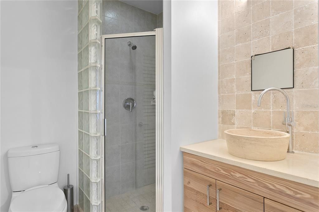 For Rent: $3,750 (2 beds, 2 baths, 1320 Square Feet)