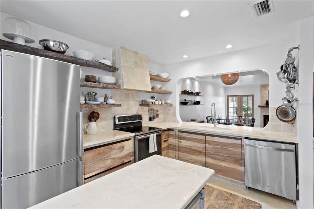For Rent: $3,750 (2 beds, 2 baths, 1320 Square Feet)