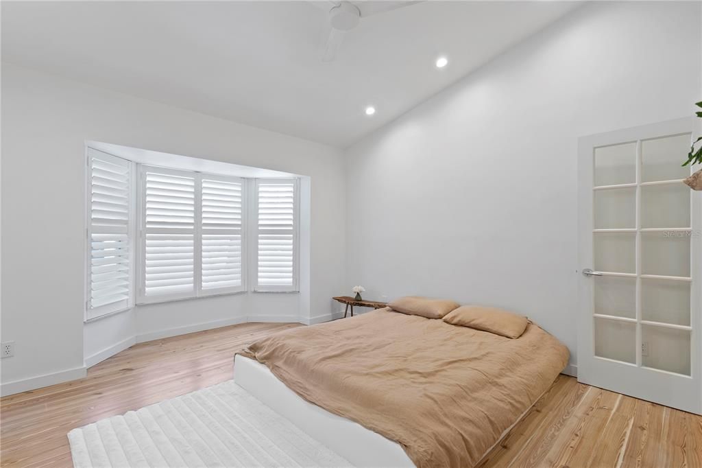For Rent: $3,750 (2 beds, 2 baths, 1320 Square Feet)