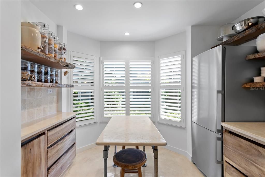 For Rent: $3,750 (2 beds, 2 baths, 1320 Square Feet)