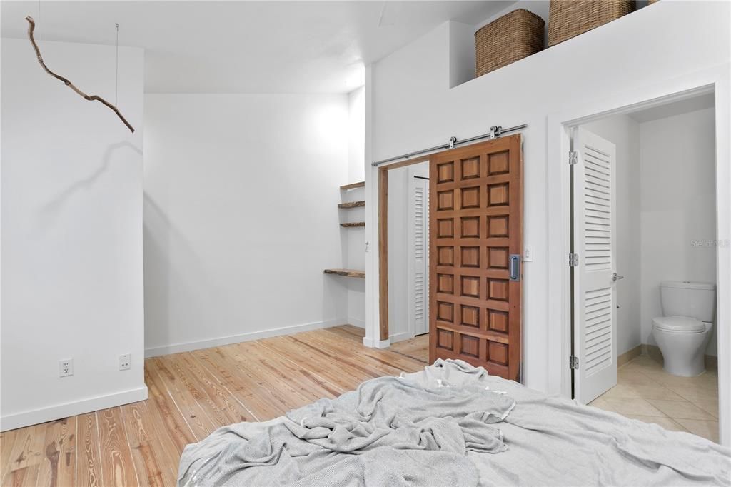 For Rent: $3,750 (2 beds, 2 baths, 1320 Square Feet)