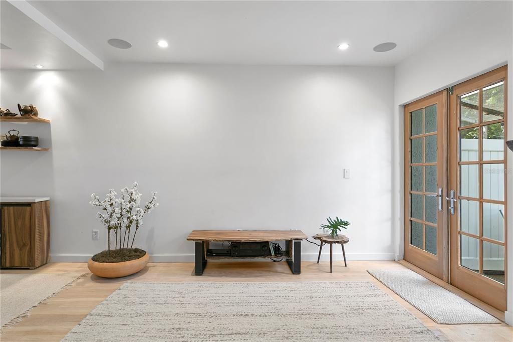 For Rent: $3,750 (2 beds, 2 baths, 1320 Square Feet)