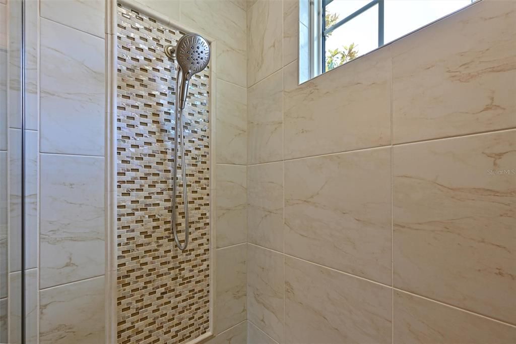 En Venta: $3,395,000 (3 camas, 4 baños, 4127 Pies cuadrados)