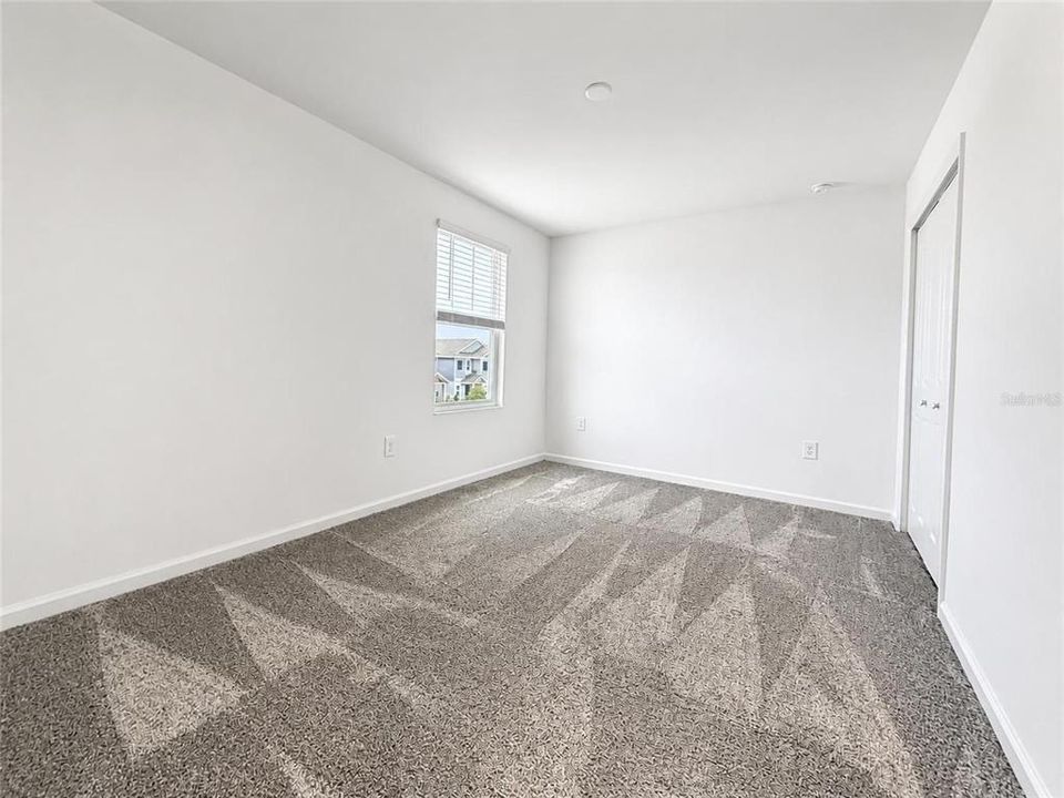 For Sale: $334,999 (4 beds, 2 baths, 2140 Square Feet)
