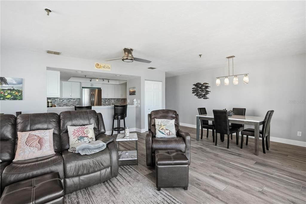For Sale: $789,000 (2 beds, 2 baths, 1310 Square Feet)