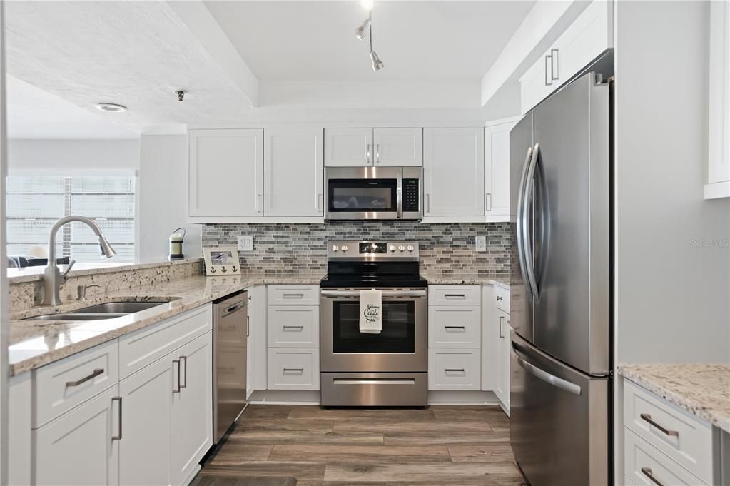 For Sale: $789,000 (2 beds, 2 baths, 1310 Square Feet)
