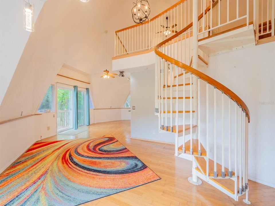 For Sale: $338,000 (3 beds, 3 baths, 1263 Square Feet)