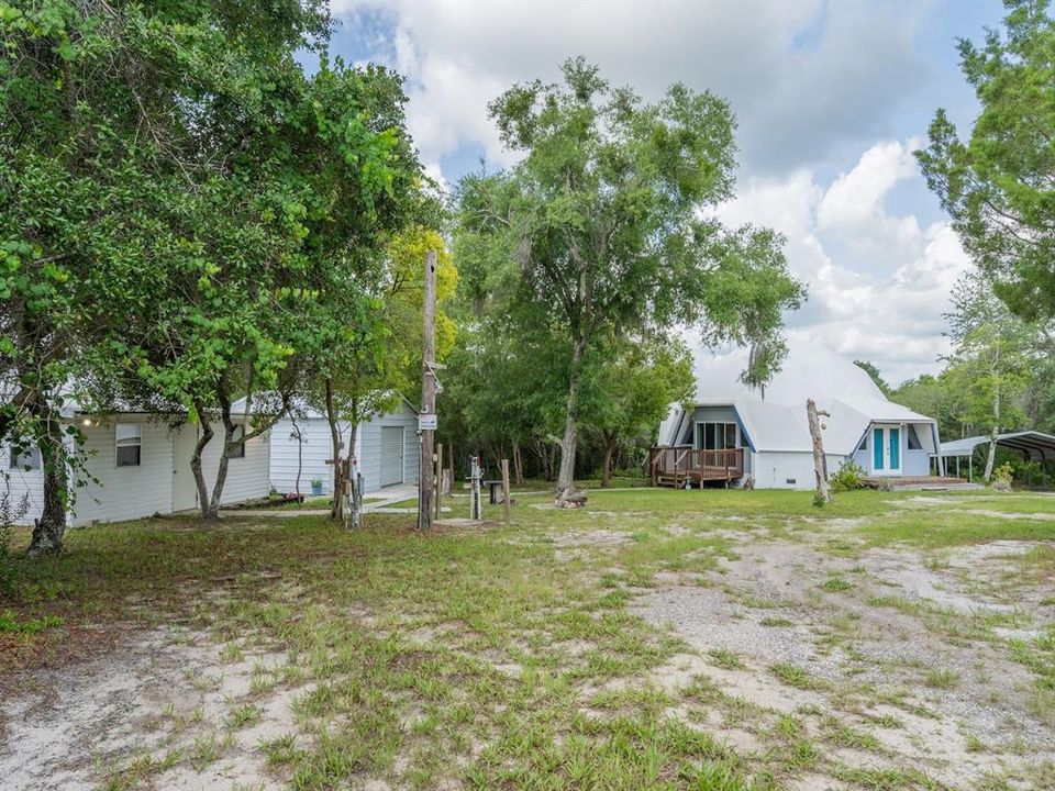 For Sale: $338,000 (3 beds, 3 baths, 1263 Square Feet)