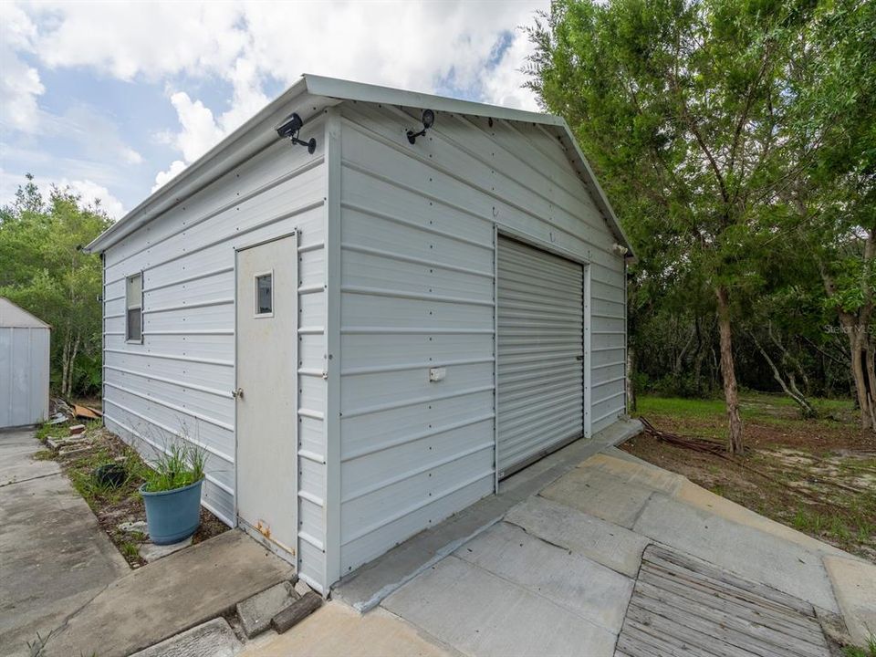 For Sale: $338,000 (3 beds, 3 baths, 1263 Square Feet)